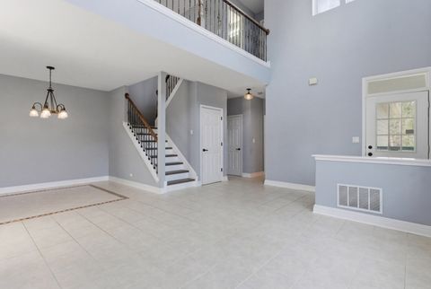 Tiny photo for 200 Tanglewood Drive, Glen Ellyn, IL 60137 (MLS # 12617043)