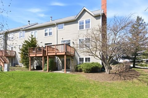 Tiny photo for 200 Tanglewood Drive, Glen Ellyn, IL 60137 (MLS # 12617043)