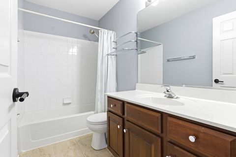 Tiny photo for 200 Tanglewood Drive, Glen Ellyn, IL 60137 (MLS # 12617043)