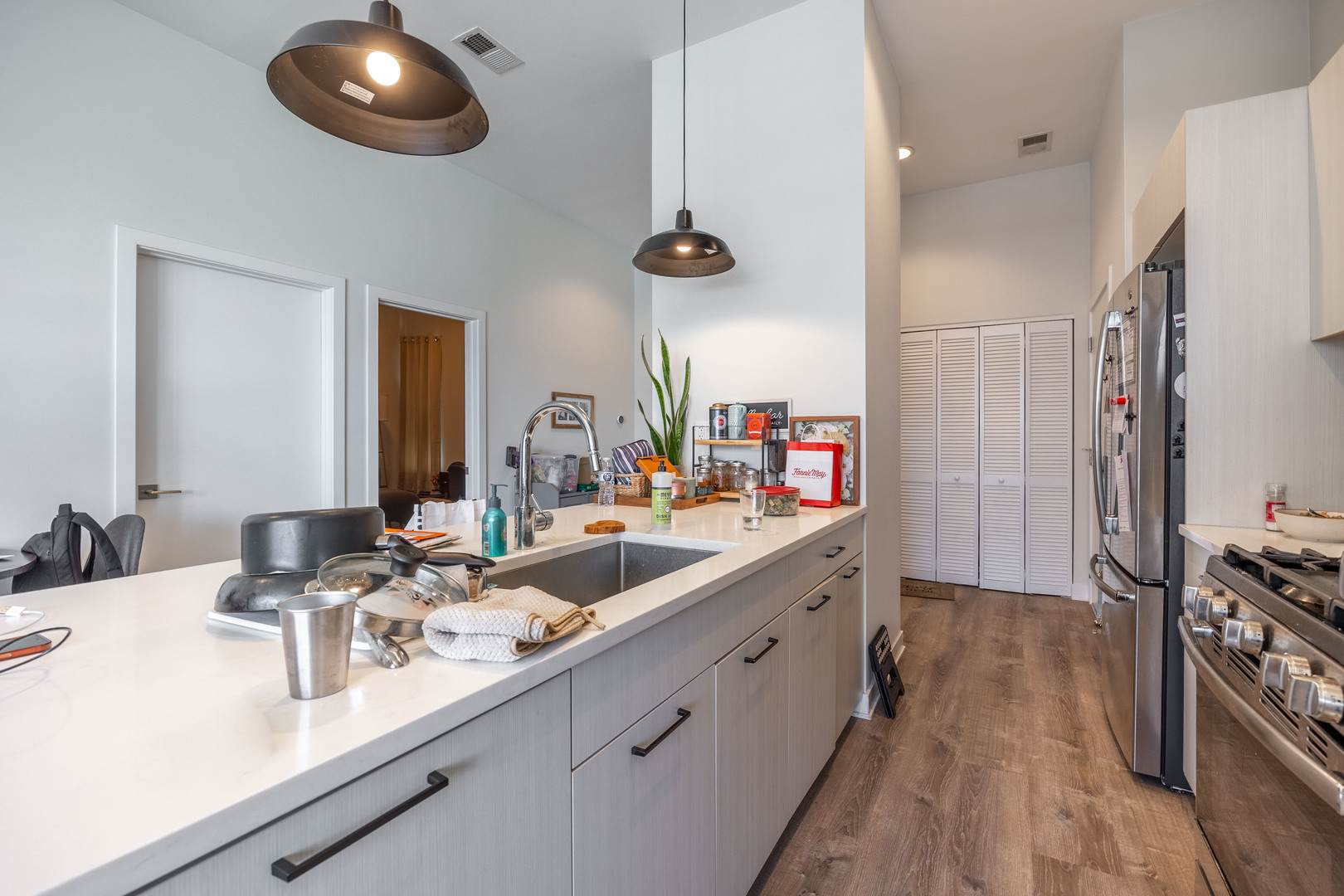 2247 W Lawrence Avenue 201