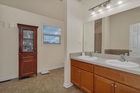 Tiny photo for 1055 S Heritage Drive, Diamond, IL 60416 (MLS # 12482658)