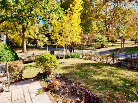 Tiny photo for 402 W Iowa Street, Urbana, IL 61801 (MLS # 12597882)