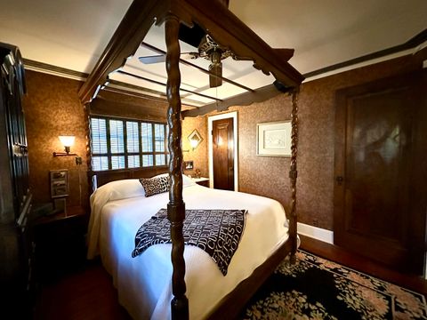 Tiny photo for 402 W Iowa Street, Urbana, IL 61801 (MLS # 12597882)