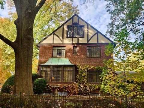 Tiny photo for 402 W Iowa Street, Urbana, IL 61801 (MLS # 12597882)