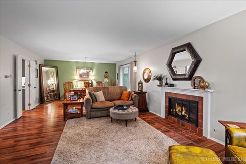 Tiny photo for 1592 Kirkwood Drive #1592, Geneva, IL 60134 (MLS # 12430153)