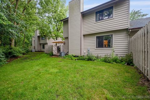 Tiny photo for 1592 Kirkwood Drive #1592, Geneva, IL 60134 (MLS # 12430153)