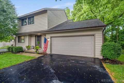 Photo of 1592 Kirkwood Drive #1592, Geneva, IL 60134 (MLS # 12430153)