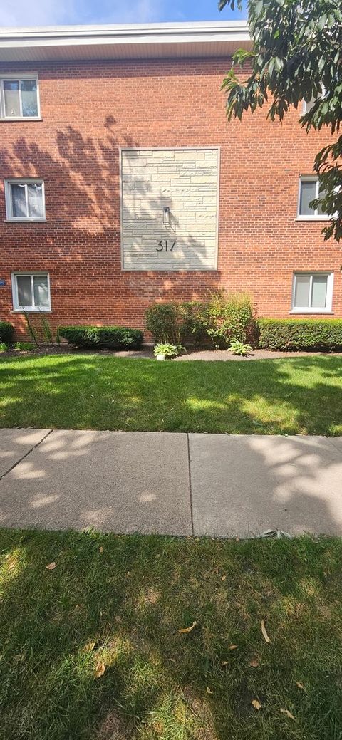 Photo of 317 Wisconsin Avenue #1A, Oak Park, IL 60302 (MLS # 12493235)