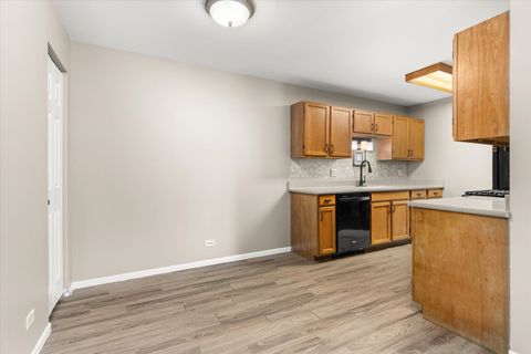 Tiny photo for 441 Park Ridge Lane, Aurora, IL 60504 (MLS # 12487511)