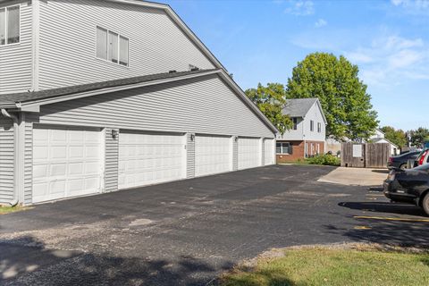 Tiny photo for 441 Park Ridge Lane, Aurora, IL 60504 (MLS # 12487511)
