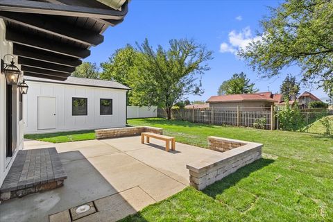 A home in Mount Prospect