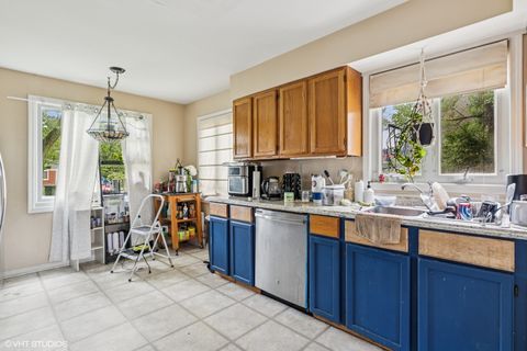 Tiny photo for 3212 Lindenwood Lane, Glenview, IL 60025 (MLS # 12405633)