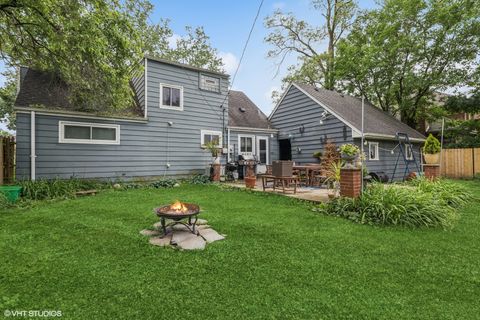 Tiny photo for 3212 Lindenwood Lane, Glenview, IL 60025 (MLS # 12405633)