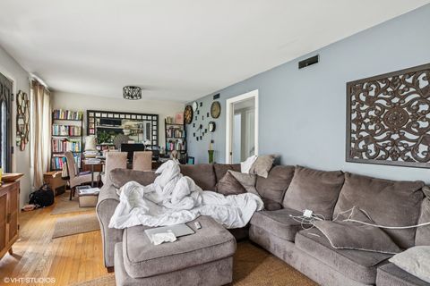 Tiny photo for 3212 Lindenwood Lane, Glenview, IL 60025 (MLS # 12405633)