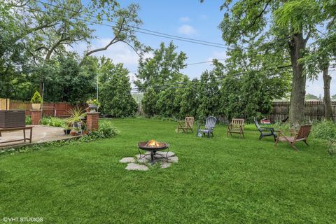 Tiny photo for 3212 Lindenwood Lane, Glenview, IL 60025 (MLS # 12405633)