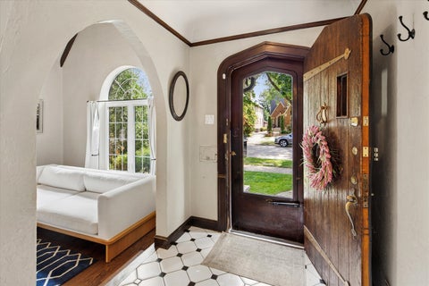 Tiny photo for 5940 N Knox Avenue, Chicago, IL 60646 (MLS # 12706218)
