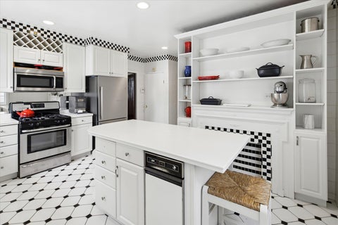 Tiny photo for 5940 N Knox Avenue, Chicago, IL 60646 (MLS # 12706218)