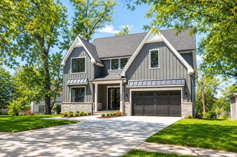 Photo of 246 Holmes Avenue, Clarendon Hills, IL 60514 (MLS # 12660742)