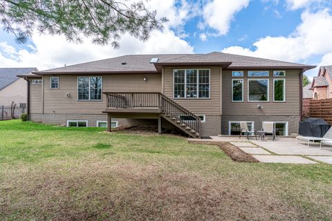 Tiny photo for 3404 77TH Street Court, Moline, IL 61265 (MLS # 12599224)