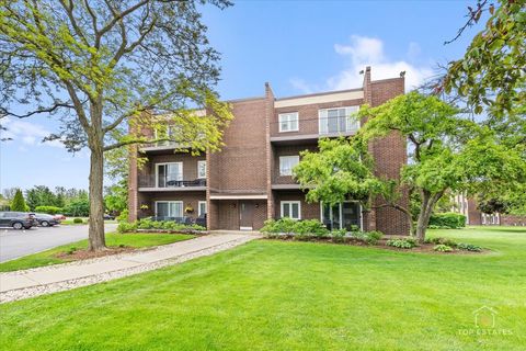 Tiny photo for 1550 Sandpebble Drive #209, Wheeling, IL 60090 (MLS # 12378155)