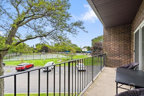 Tiny photo for 1550 Sandpebble Drive #209, Wheeling, IL 60090 (MLS # 12378155)