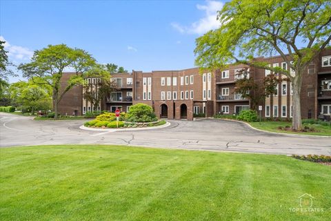 Tiny photo for 1550 Sandpebble Drive #209, Wheeling, IL 60090 (MLS # 12378155)