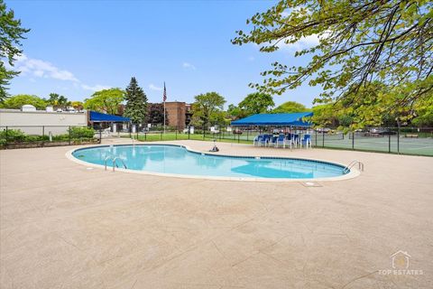 Tiny photo for 1550 Sandpebble Drive #209, Wheeling, IL 60090 (MLS # 12378155)