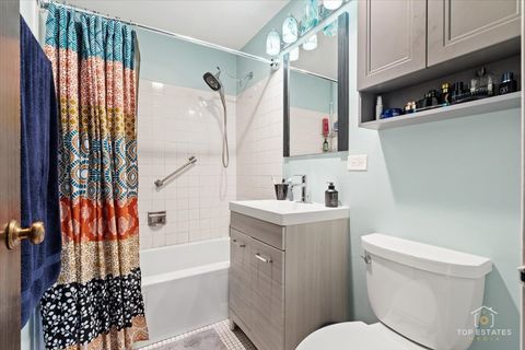 Tiny photo for 1550 Sandpebble Drive #209, Wheeling, IL 60090 (MLS # 12378155)