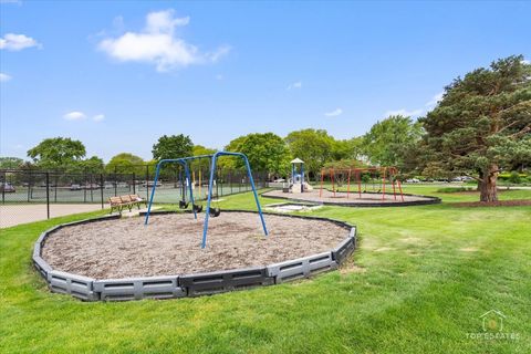 Tiny photo for 1550 Sandpebble Drive #209, Wheeling, IL 60090 (MLS # 12378155)