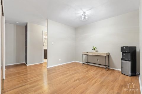 Tiny photo for 1550 Sandpebble Drive #209, Wheeling, IL 60090 (MLS # 12378155)