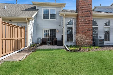 Tiny photo for 36106 N Springbrook Lane, Gurnee, IL 60031 (MLS # 12587812)