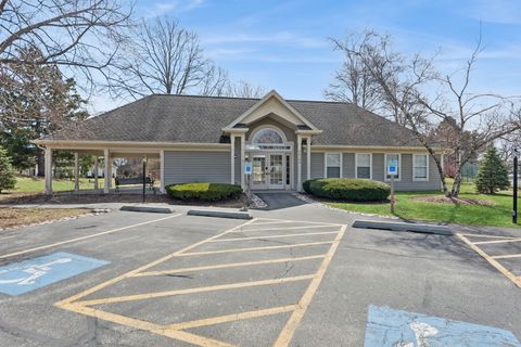 Tiny photo for 36106 N Springbrook Lane, Gurnee, IL 60031 (MLS # 12587812)