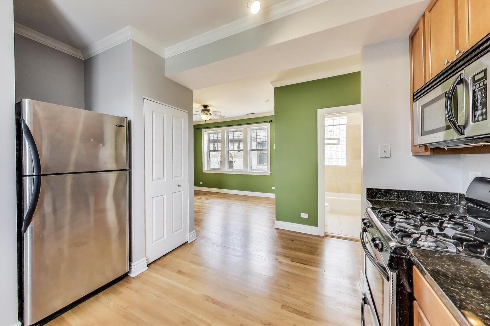 4333 N Troy Street 3E