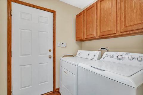 Tiny photo for 18568 W Point Drive, Tinley Park, IL 60477 (MLS # 12500850)