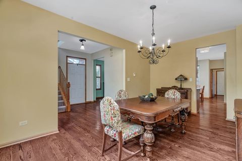 Tiny photo for 18568 W Point Drive, Tinley Park, IL 60477 (MLS # 12500850)