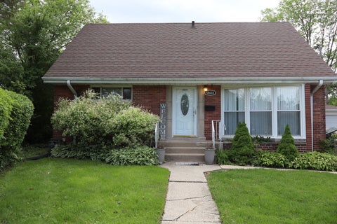 Photo of 18610 Golfview Avenue, Homewood, IL 60430 (MLS # 12678480)
