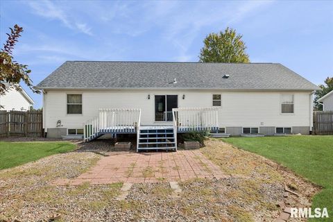 Tiny photo for 1500 11TH Street NW, Clinton, IA 52732 (MLS # QC4268108)