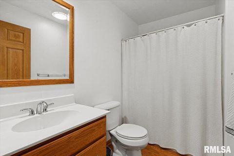 Tiny photo for 1500 11TH Street NW, Clinton, IA 52732 (MLS # QC4268108)