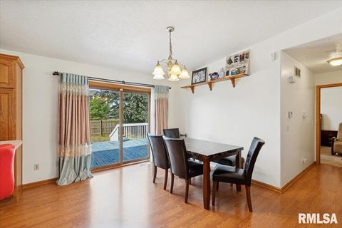 Tiny photo for 1500 11TH Street NW, Clinton, IA 52732 (MLS # QC4268108)