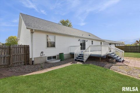 Tiny photo for 1500 11TH Street NW, Clinton, IA 52732 (MLS # QC4268108)