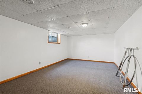 Tiny photo for 1500 11TH Street NW, Clinton, IA 52732 (MLS # QC4268108)