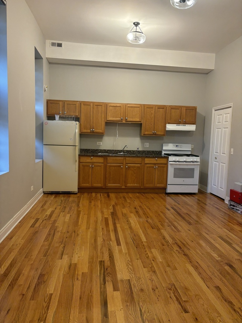 2002 W Chicago Avenue 2R