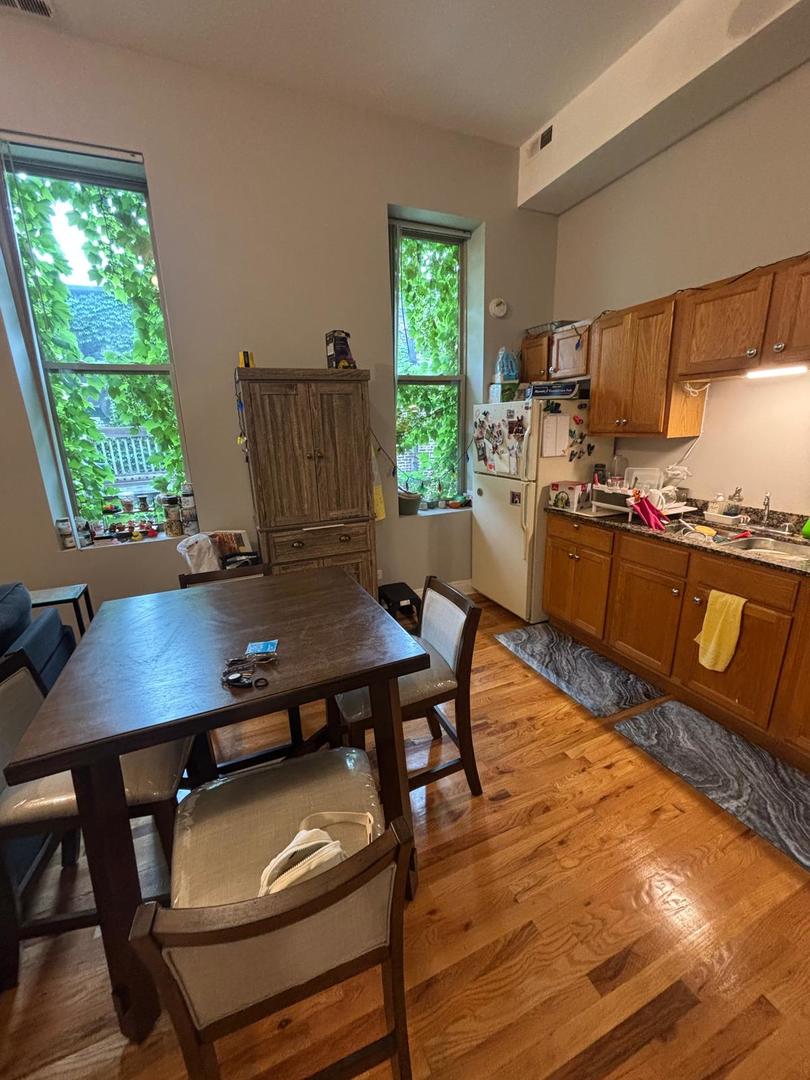 2002 W Chicago Avenue 2R