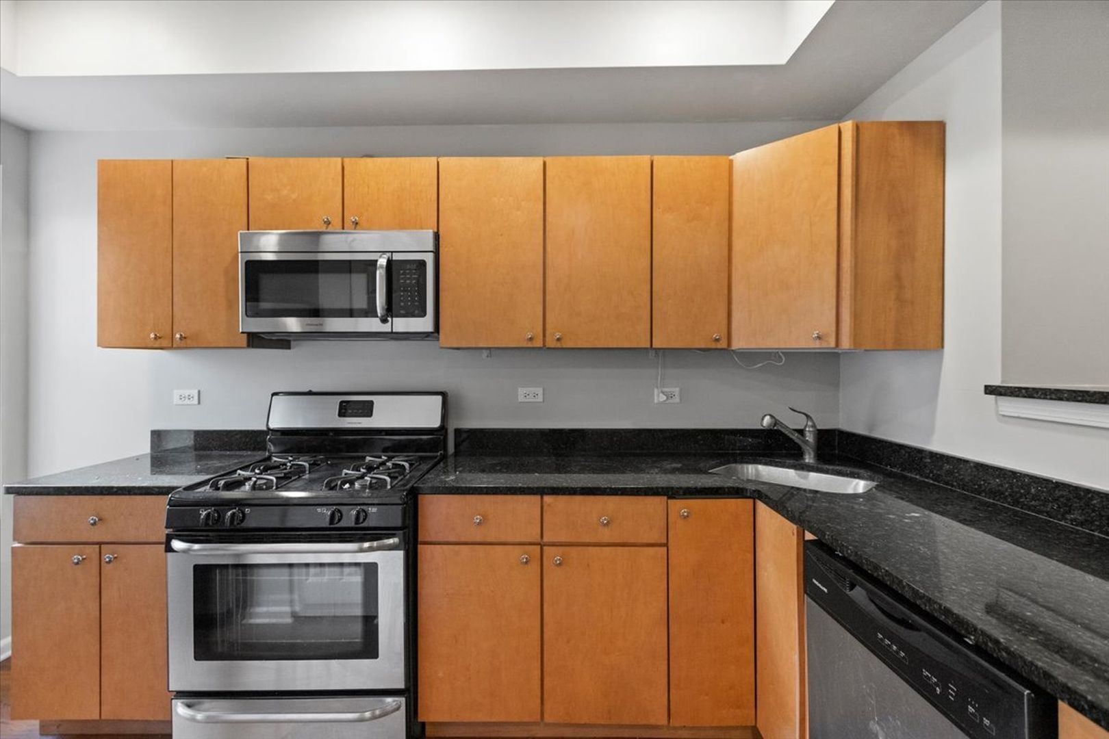 7717 N Marshfield Avenue 1