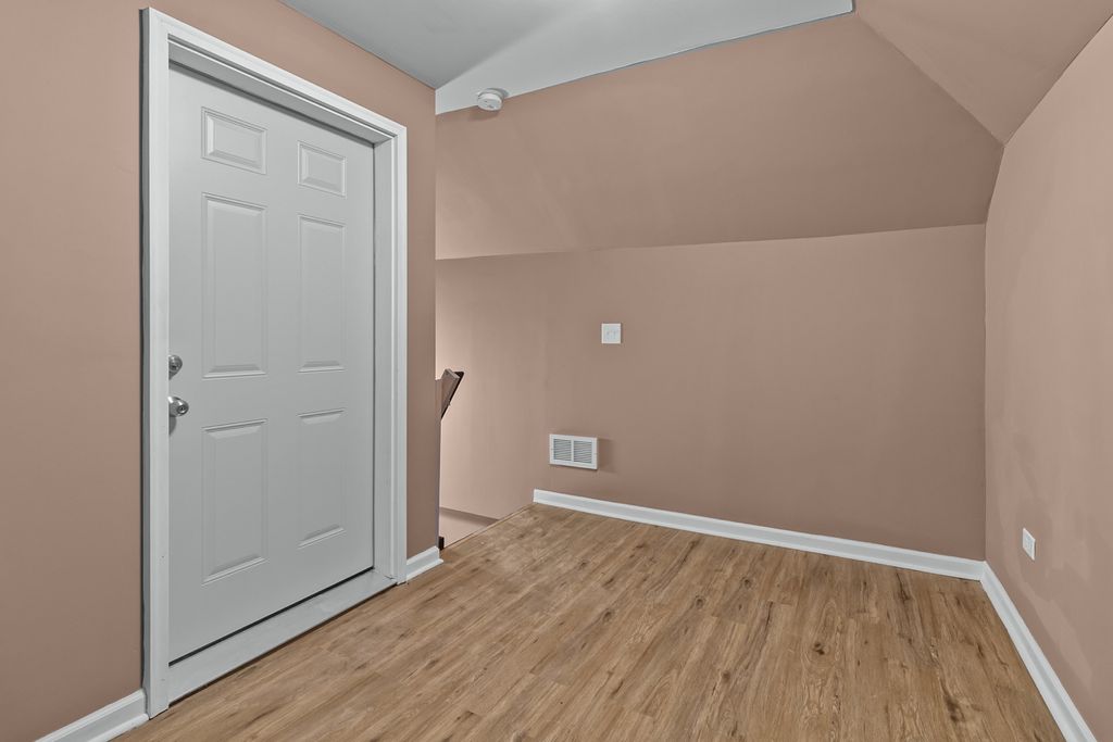 listing image 30