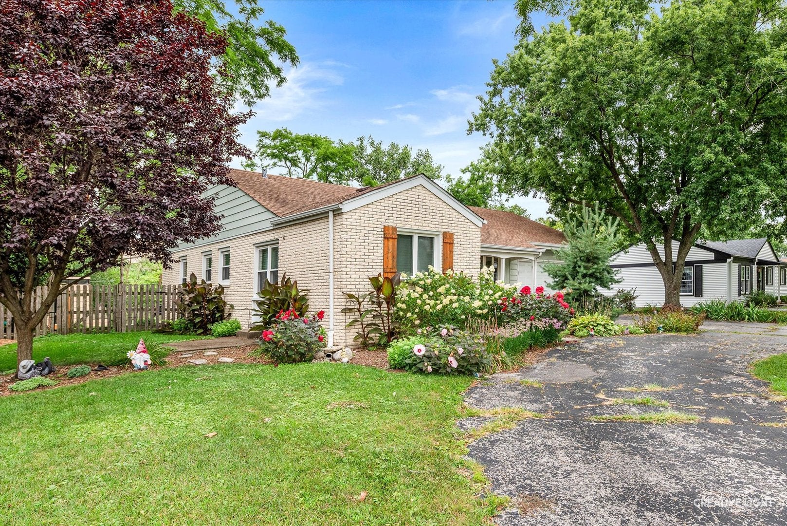 5804 Ridgewood Drive