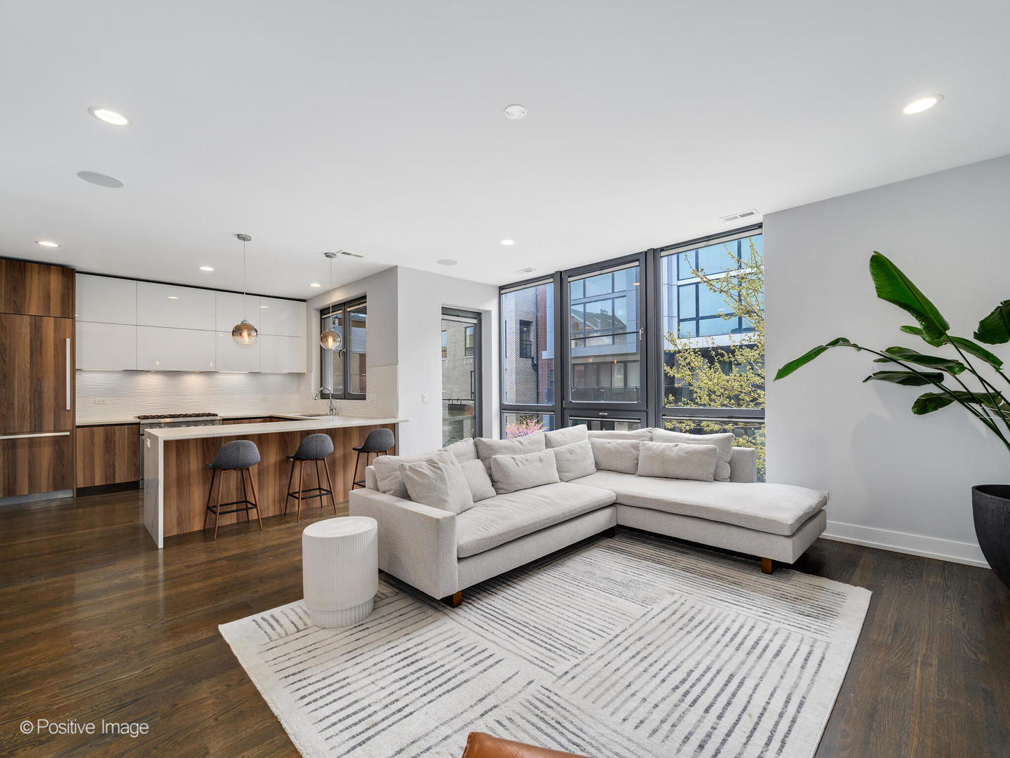 1542 W Fry Street 2