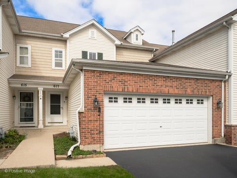 Photo of 617 GRAND CANYON Circle, Crystal Lake, IL 60014 (MLS # 12758861)