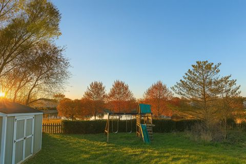 Tiny photo for 406 Juniper Drive, North Aurora, IL 60542 (MLS # 12518723)