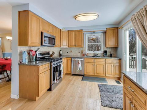 Tiny photo for 210 Foxmoor Road, Fox River Grove, IL 60021 (MLS # 12594489)